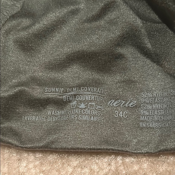 aerie sunnie demi Hunter Green Bra with Adjustable Straps and Molded Cups - Picture 3 of 3